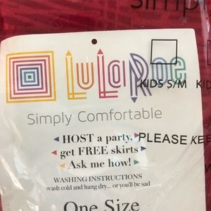 LuLaRoe O/S leggings! Red for Valentine’s Day!